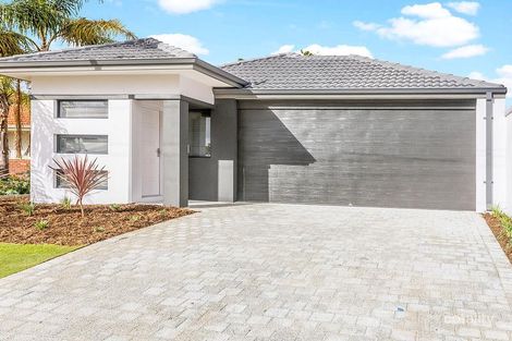 Property photo of 1/51 Derrington Crescent Balga WA 6061