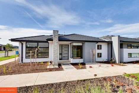 Property photo of 2 Montevideo Lane Clyde North VIC 3978