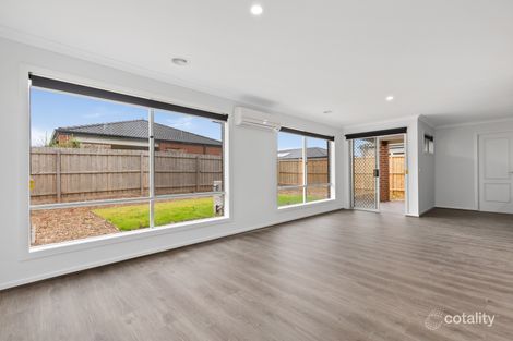 Property photo of 3 Aspen Street Pakenham VIC 3810
