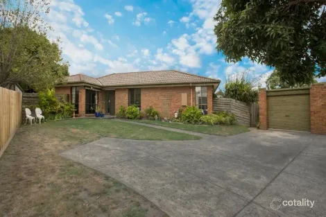 Property photo of 2/24 Princess Maria Place Hampton Park VIC 3976