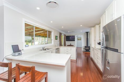Property photo of 3 Stradbroke Close Duns Creek NSW 2321