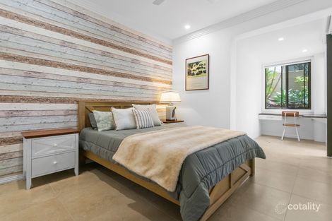 Property photo of 36 Canada Place Arundel QLD 4214