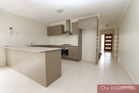 Property photo of 19 Mayesbrook Road Manor Lakes VIC 3024