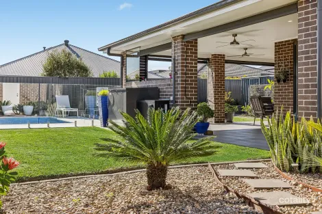 Property photo of 40 Ewing Loop Oran Park NSW 2570