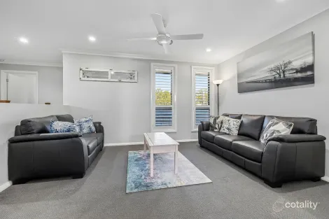Property photo of 40 Ewing Loop Oran Park NSW 2570