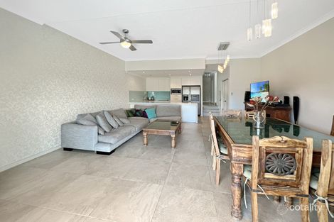 2/4 Orvieto Ave, Mermaid Waters, QLD 4218