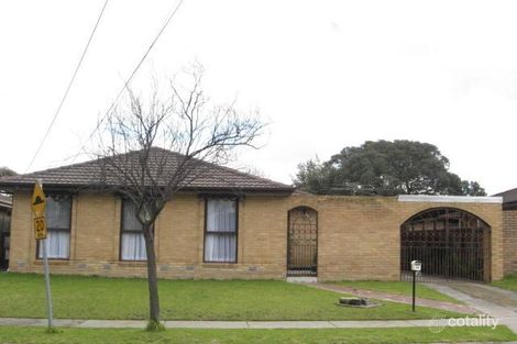 Property photo of 10 Serpentine Road Keysborough VIC 3173