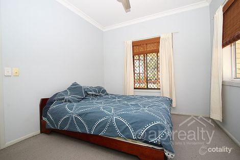 Property photo of 13 Hyde Place Forest Lake QLD 4078