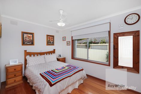 Property photo of 14 Castleton Court Gladstone Park VIC 3043
