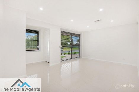 Property photo of 14 Arundel Park Drive St Clair NSW 2759
