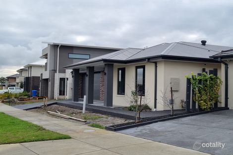 Property photo of 28 Amarillo Drive Cranbourne South VIC 3977