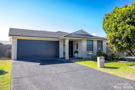 24 Massie Cres, Tuncurry, NSW 2428