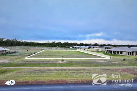 84 Racecourse Rd, Miles, QLD 4415