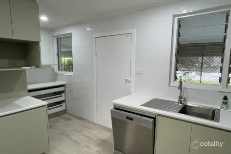 Property photo of 12 Dolphin Crescent Taylors Beach QLD 4850