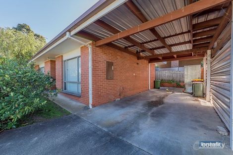 Property photo of 1/213 Princes Way Drouin VIC 3818