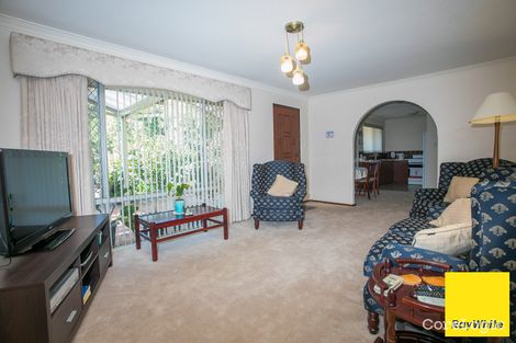 Property photo of 2 Flora Terrace Lesmurdie WA 6076