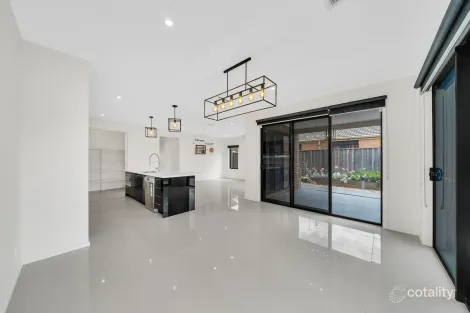 Property photo of 27 Babele Road Tarneit VIC 3029