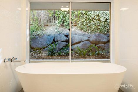 Property photo of 6 Hillary Circuit Pacific Pines QLD 4211