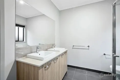 Property photo of 30 Girona Drive Clyde North VIC 3978