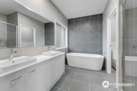 Property photo of 16 Trinity Place Gleneagle QLD 4285