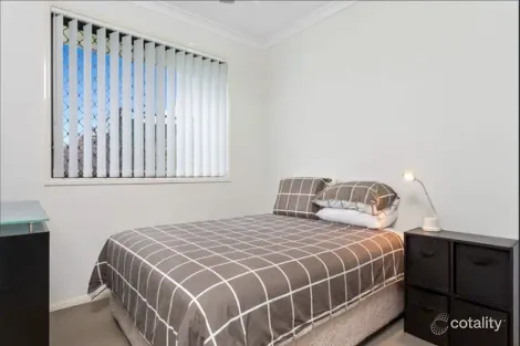 Property photo of 27 Skyblue Circuit Yarrabilba QLD 4207