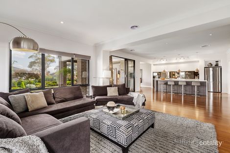 Property photo of 39 Ian Grove Mount Waverley VIC 3149