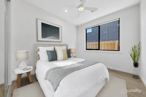 Property photo of 18 Dimitri Street Fraser Rise VIC 3336