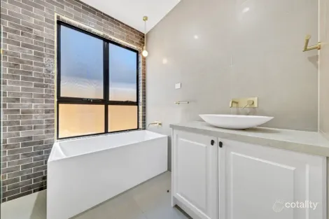 Property photo of 18 Dimitri Street Fraser Rise VIC 3336