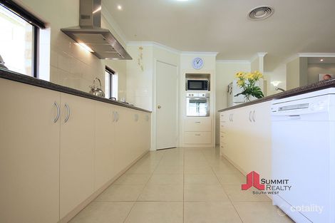 Property photo of 7 Wiroo Loop Dalyellup WA 6230