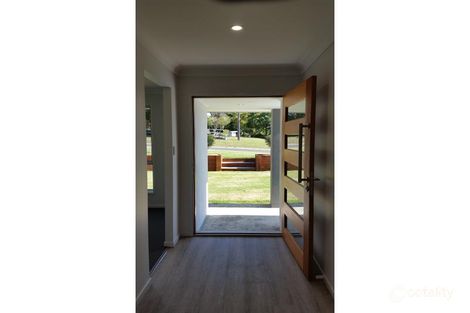 Property photo of 20 Bruckner Street Dugandan QLD 4310