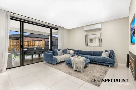 Property photo of 24 Energy Drive Lyndhurst VIC 3975