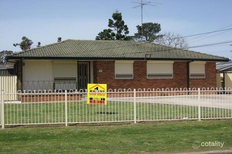 30 Sandakan Cres, Lethbridge Park, NSW 2770