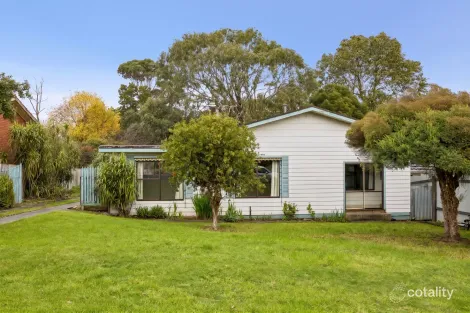 9 Bond St, Timboon, VIC 3268