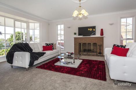 Property photo of 5 Monomeath Close Doncaster East VIC 3109
