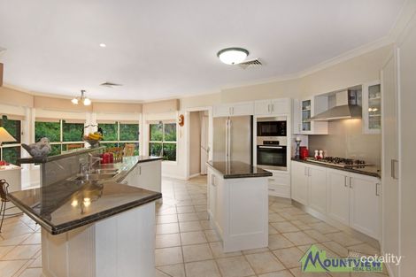 Property photo of 8 Evesham Court Norwest NSW 2153