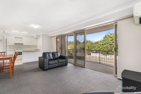 Property photo of 2/18 Cecil Street Indooroopilly QLD 4068