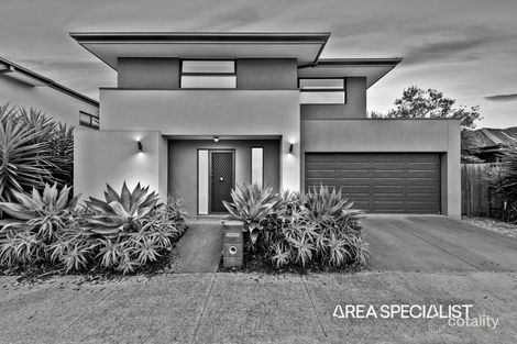 Property photo of 16 Mossey Crescent Cranbourne East VIC 3977