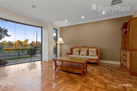 Property photo of 28 Centennial Park Drive Craigieburn VIC 3064