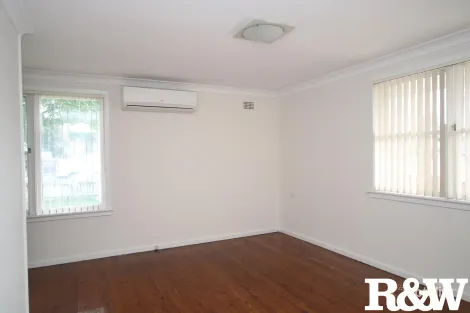 Property photo of 43 Mariana Crescent Lethbridge Park NSW 2770