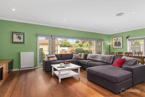 Property photo of 17 Swayfield Road Mount Waverley VIC 3149