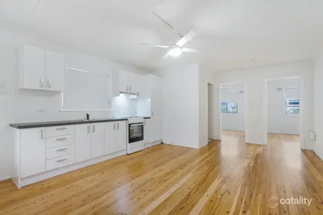 Property photo of 4/13 Bayview Avenue The Entrance NSW 2261