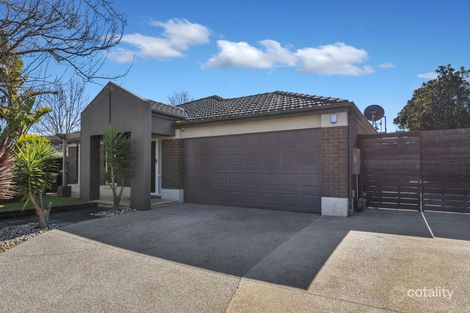 Property photo of 18 Fallingwater Drive Pakenham VIC 3810