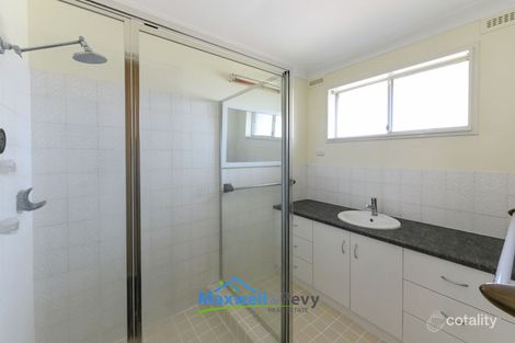 Property photo of 30 Minnamurra Crescent Hillvue NSW 2340