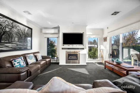 Property photo of 1 Evergreen Drive Alfredton VIC 3350