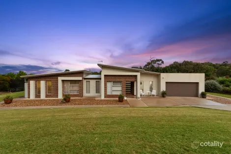 Property photo of 21 Kunzea Place Springvale NSW 2650