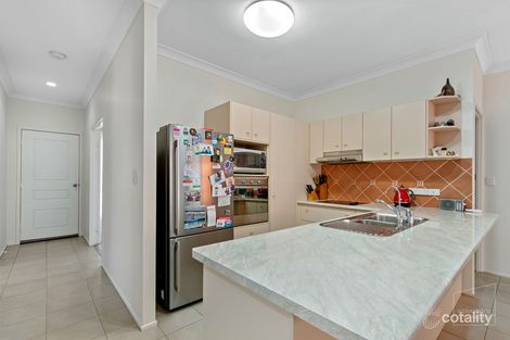 Property photo of 4/40 Lakeside Crescent Currimundi QLD 4551