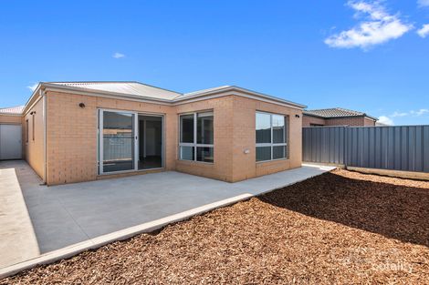 Property photo of 17 Moroka Avenue Weir Views VIC 3338