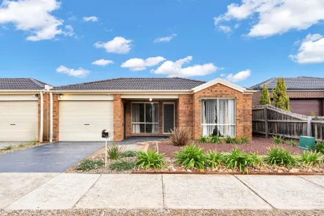 2/16 Linda Pl, Kurunjang, VIC 3337