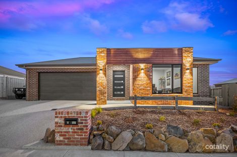 8 Howkins Ave, Winter Valley, VIC 3358