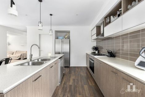 Property photo of 11 Divagate Avenue Doreen VIC 3754